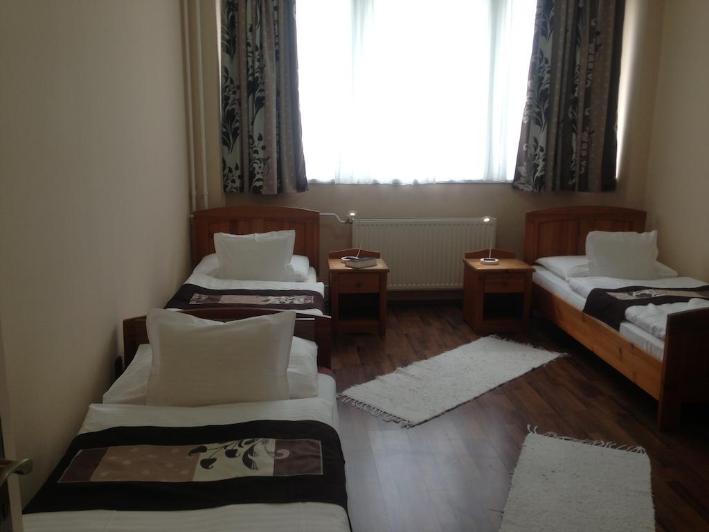 Vasvirag Hotel Celldomolk Room photo